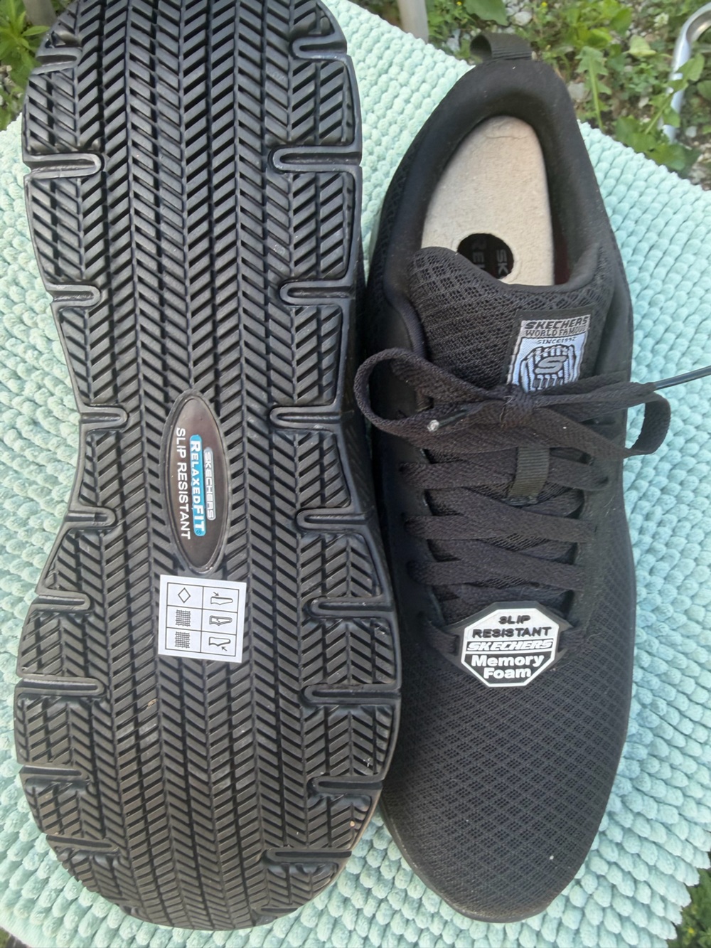 Skechers Men’s size 11 Black Slip-Resistant Memory Foam Athletic Shoes! New! - Picture 4 of 10